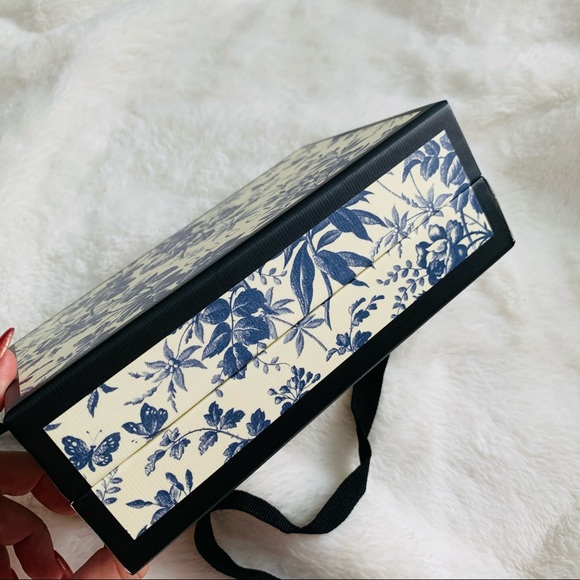 Gucci Gift Box 💙 - Picture 4 of 7